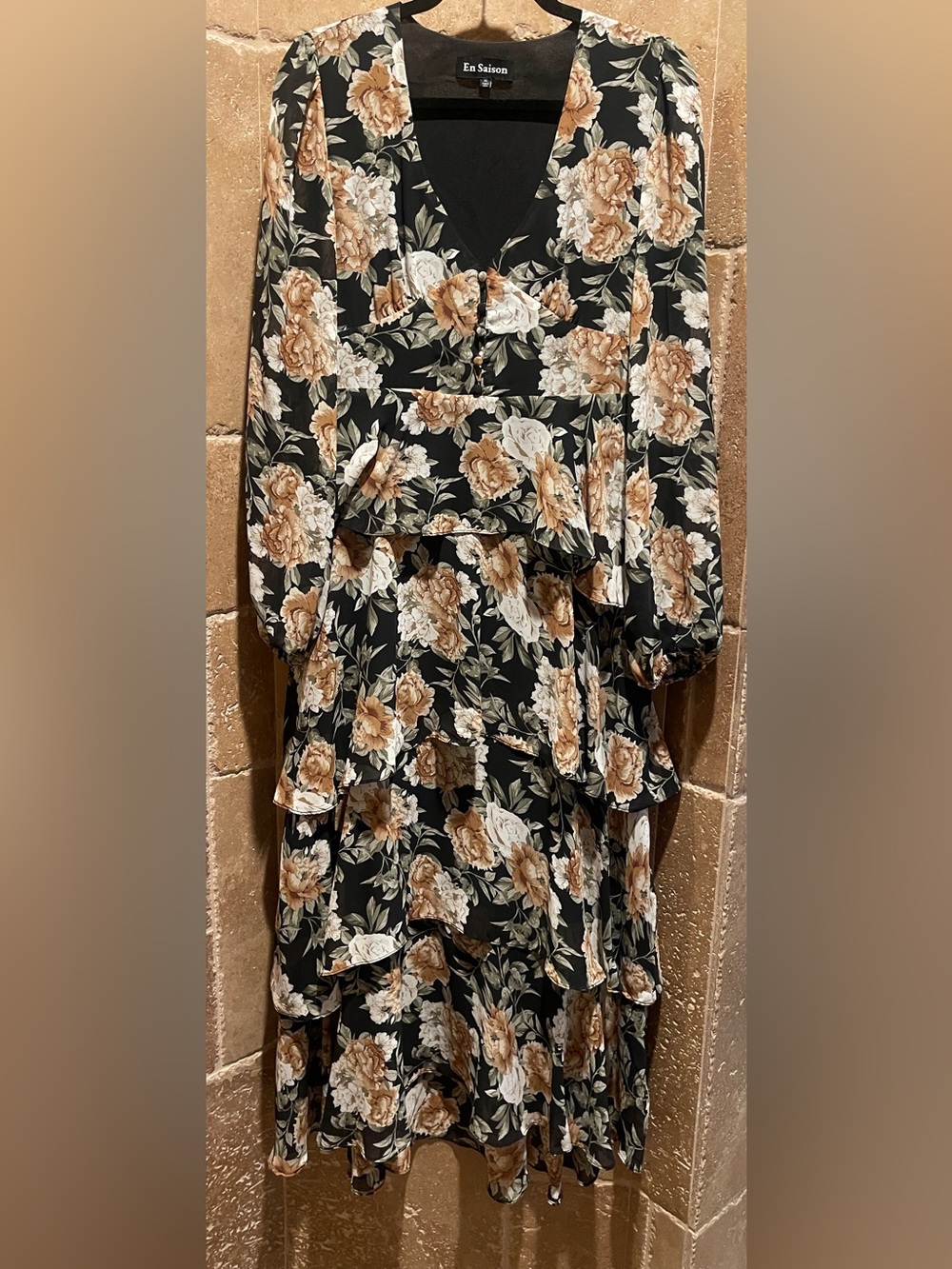 En Saison Black Floral Tiered Long-Sleeve Midi Dress - Beige Floral